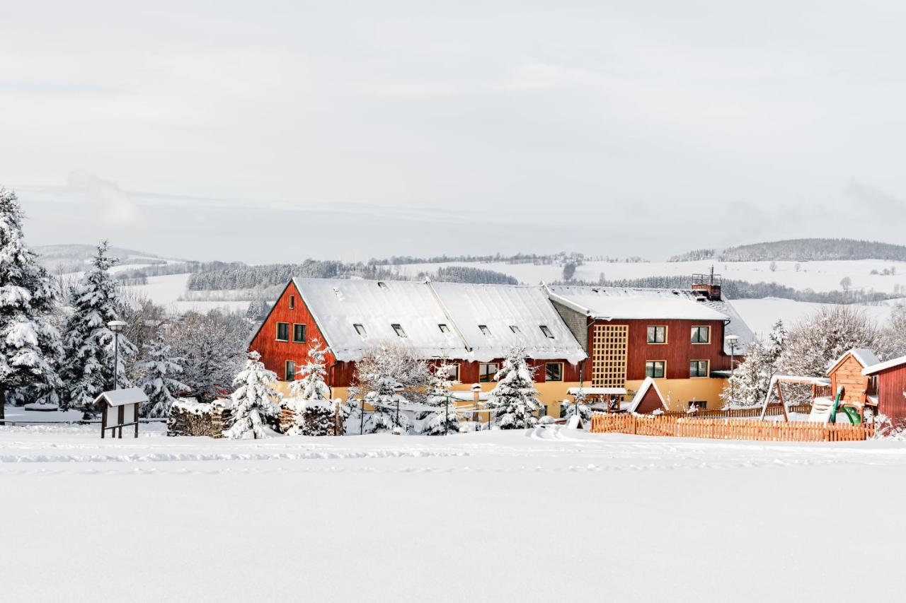 Ferienhotel Goldhuebel ノイハウゼン エクステリア 写真