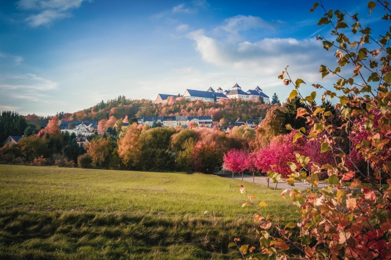 Ferienhotel Goldhuebel ノイハウゼン エクステリア 写真