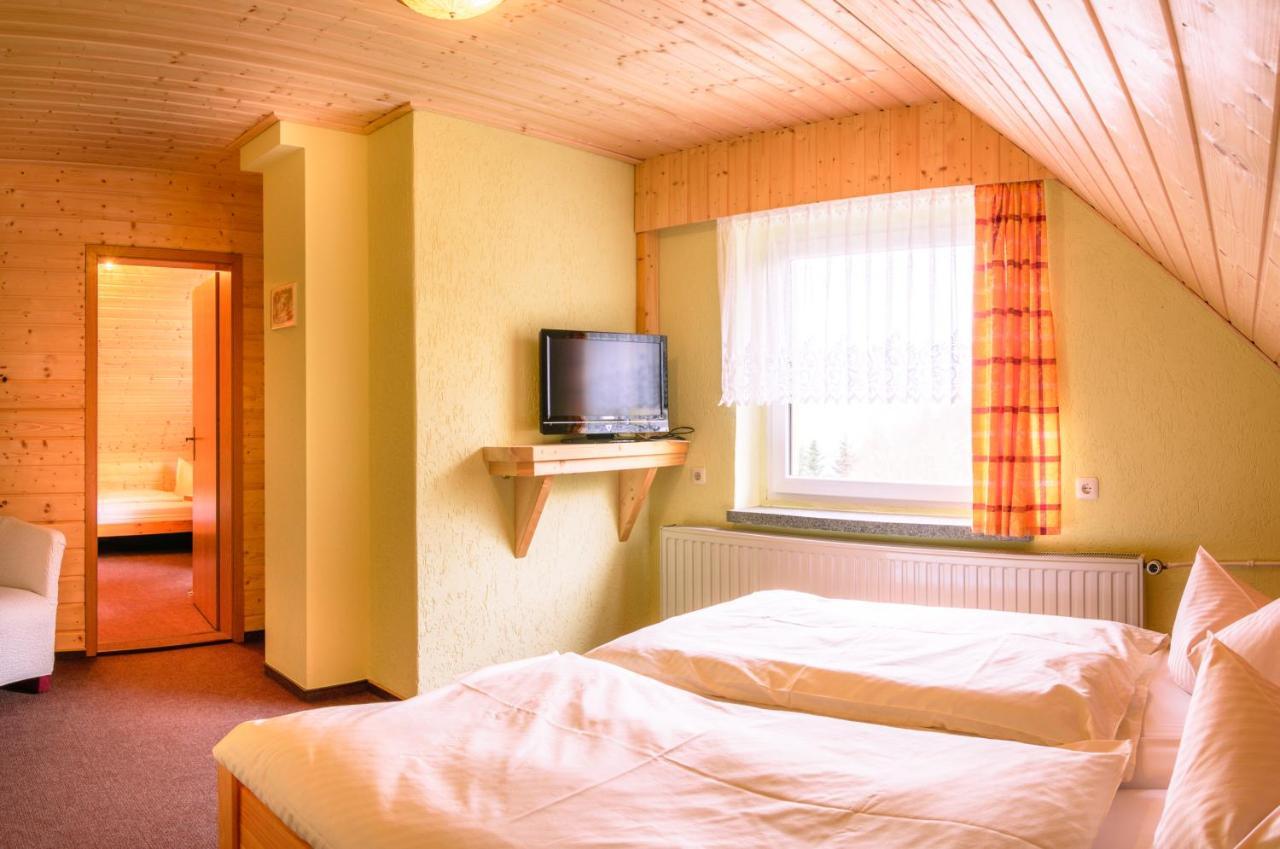 Ferienhotel Goldhuebel ノイハウゼン エクステリア 写真