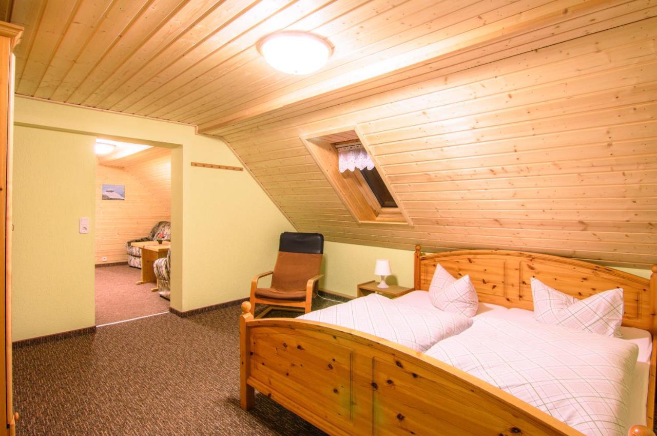Ferienhotel Goldhuebel ノイハウゼン エクステリア 写真