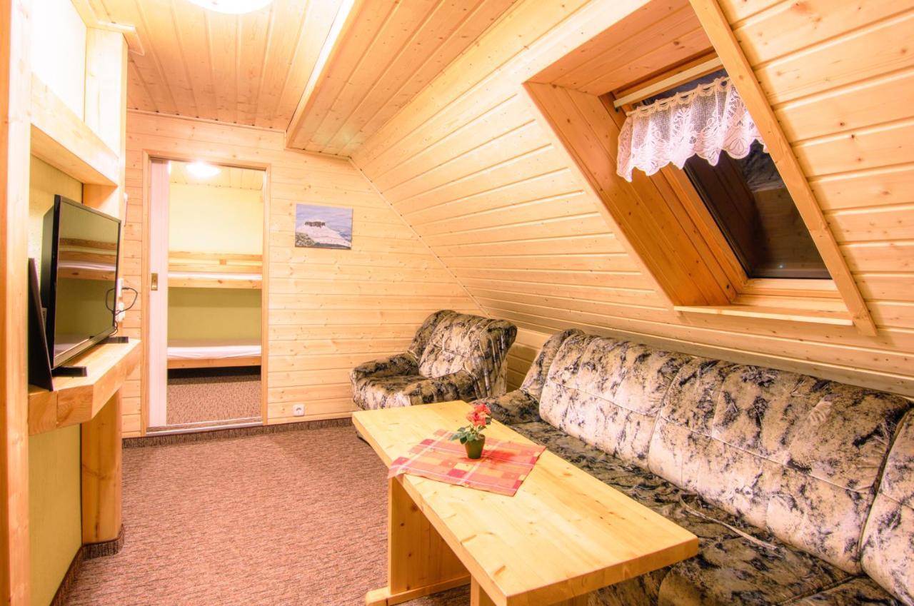Ferienhotel Goldhuebel ノイハウゼン エクステリア 写真